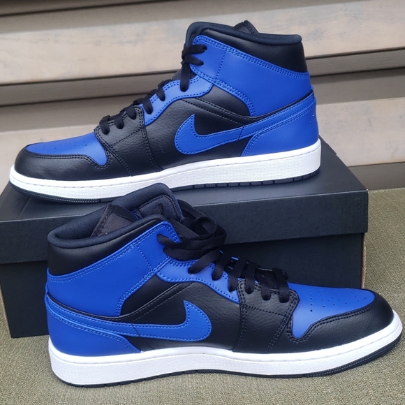 AIR JORDAN 1 MID - Picture 3 of 7